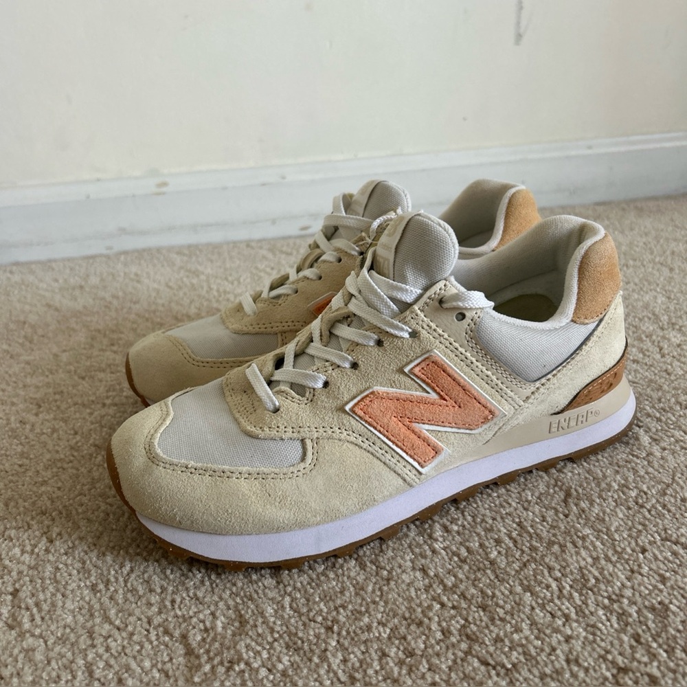 New Balance women’s size 8,5 575 calm taupe nimbus cloud peach sneakers EUC